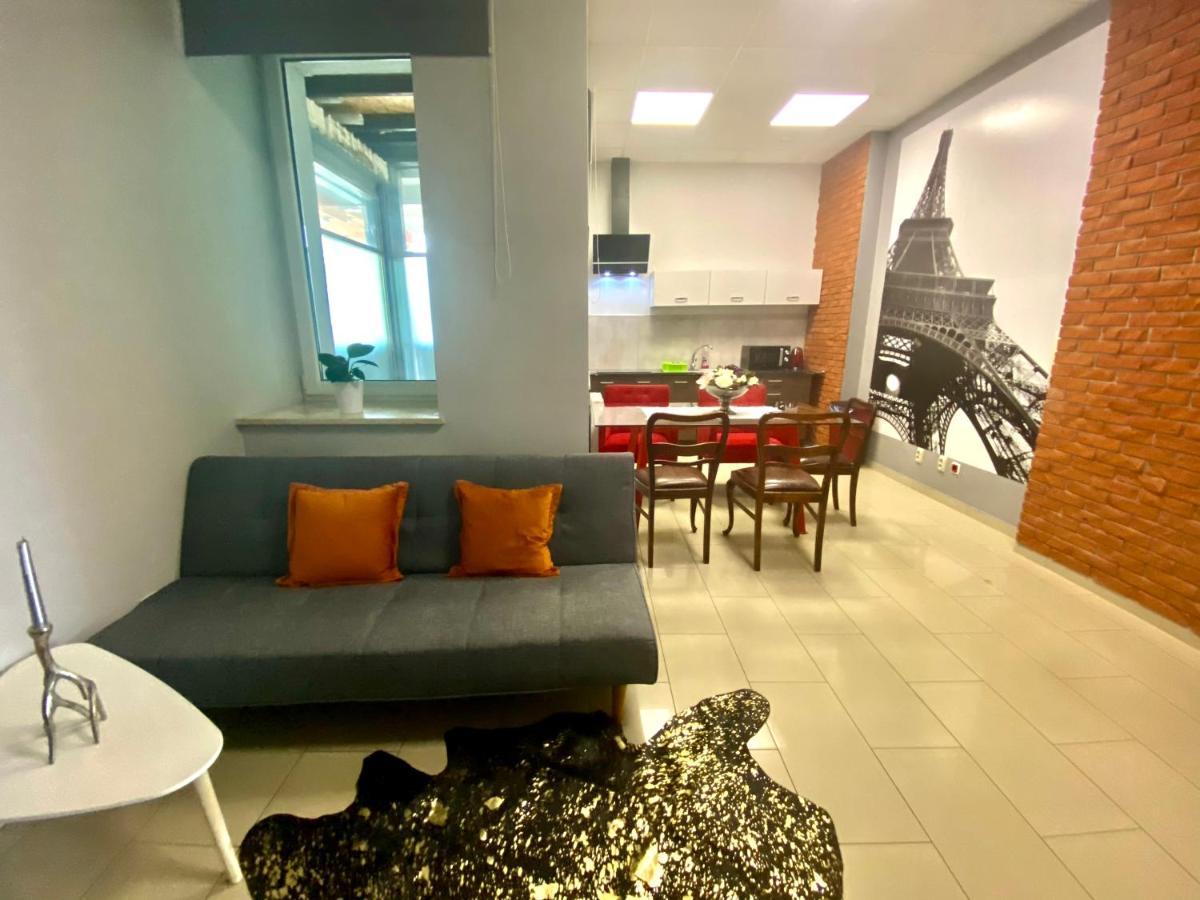Apartamenty I Pokoje „Pod Jedynka” Konstantynów Łódzki Dış mekan fotoğraf